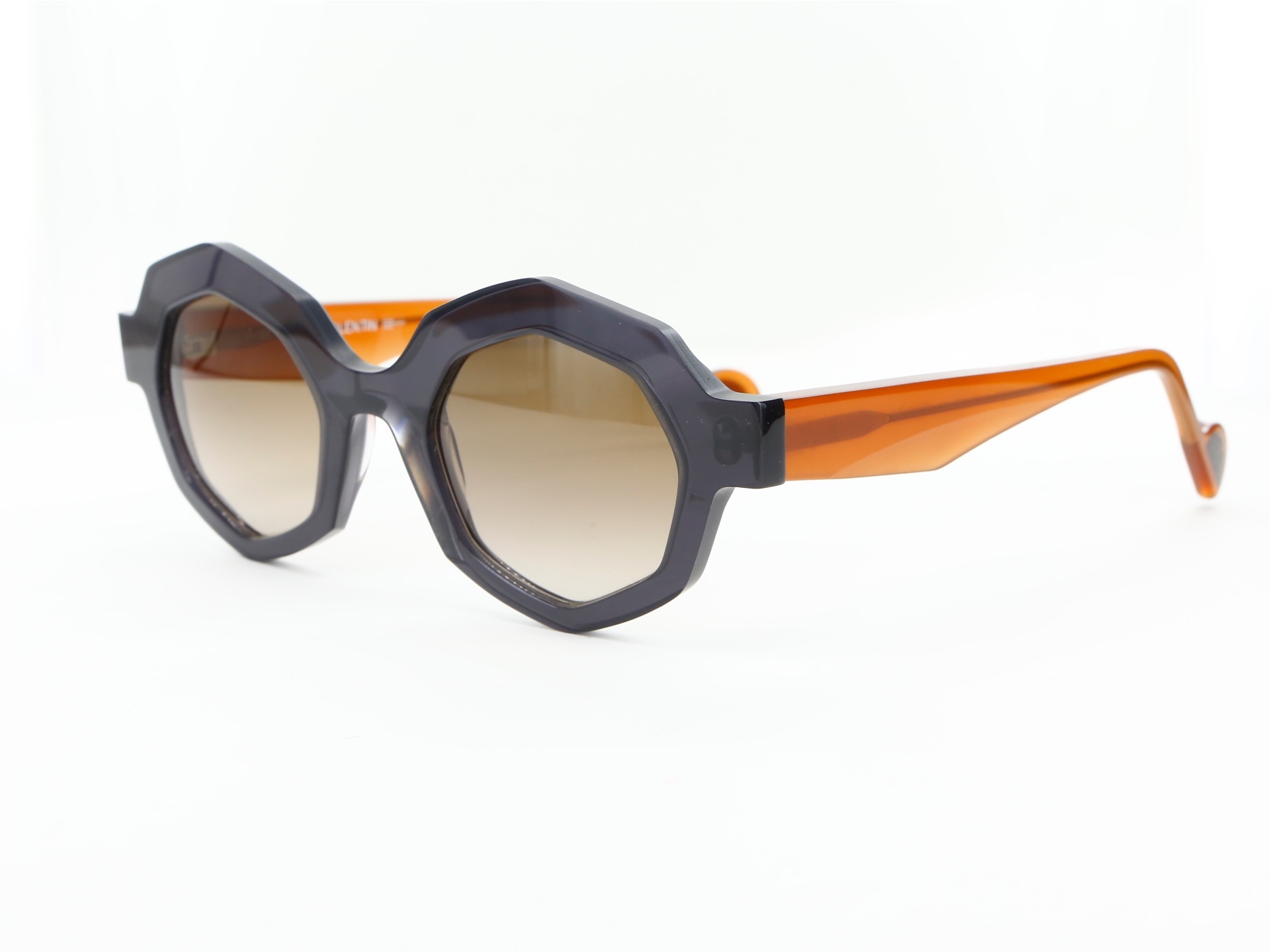Anne et Valentin - ref: 83173